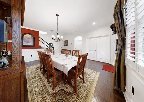 Dining - 5335 Sandy Shell Dr, Apollo Beach, FL 33572 photo 3 of 4