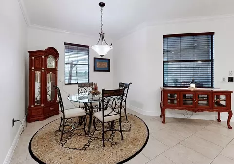 Dining - 5335 Sandy Shell Dr, Apollo Beach, FL 33572 photo 2 of 4