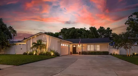 8843 117th St, Seminole, FL 33772