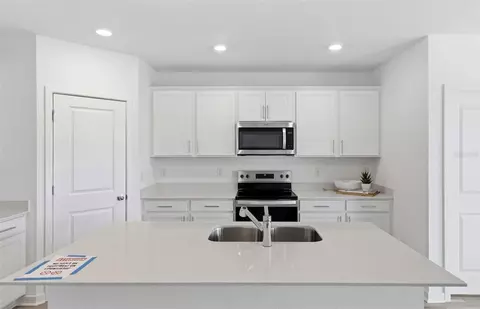 Kitchen - 12809 Blue Reflection Ave, Parrish, FL 34219 photo 1 of 1