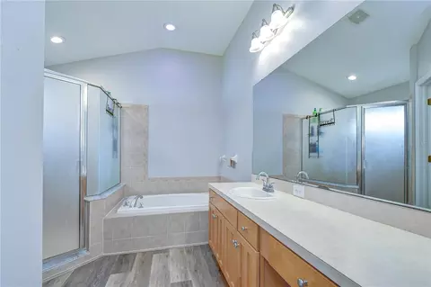 Bath - 11117 Rodeo Ln, Riverview, FL 33579 photo 1 of 3