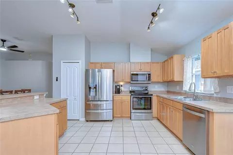 Kitchen - 11117 Rodeo Ln, Riverview, FL 33579 photo 1 of 1