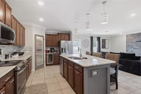 Kitchen - 14801 Boulder Pass Pl, Wimauma, FL 33598 photo 3 of 4
