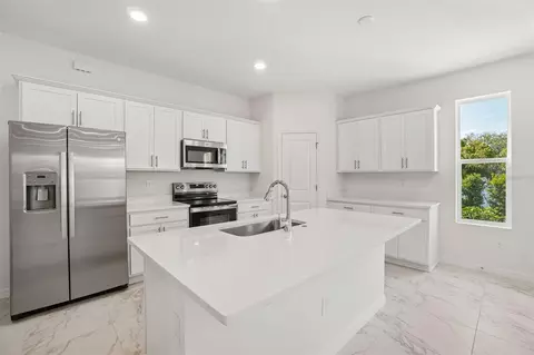 640 Silver Stream Ct, Brandon, FL 33511 photo 11