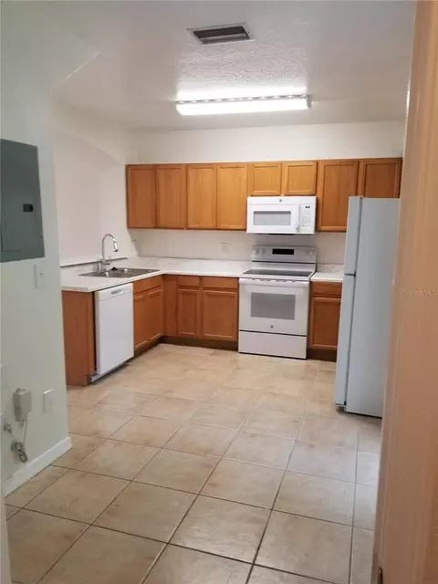 Kitchen - 6116 Olivedale Dr, Riverview, FL 33578 photo 3 of 3