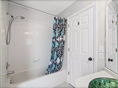 Bath - 1302 Henry Ave, Spring Hill, FL 34608 photo 5 of 6