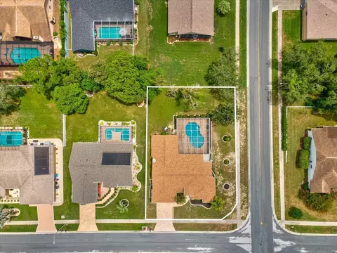 View/Area - 1302 Henry Ave, Spring Hill, FL 34608 photo 4 of 10