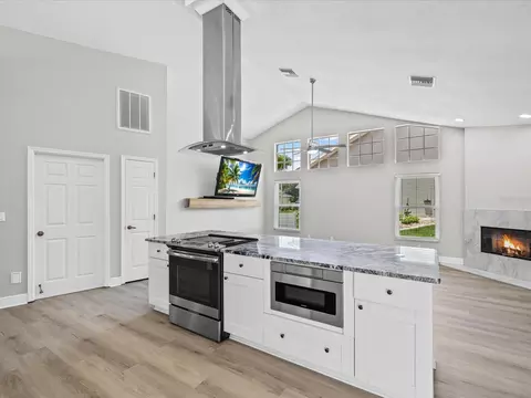 Kitchen - 1302 Henry Ave, Spring Hill, FL 34608 photo 5 of 6