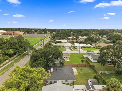 View/Area - 1680 Pinehurst Rd, Dunedin, FL 34698 photo 4 of 10