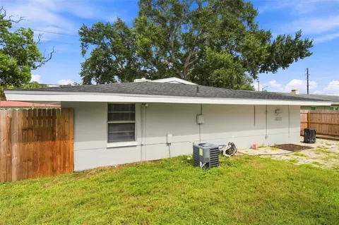 Exterior - 1680 Pinehurst Rd, Dunedin, FL 34698 photo 5 of 7