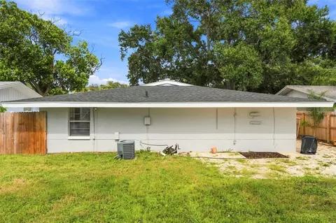 Exterior - 1680 Pinehurst Rd, Dunedin, FL 34698 photo 6 of 7