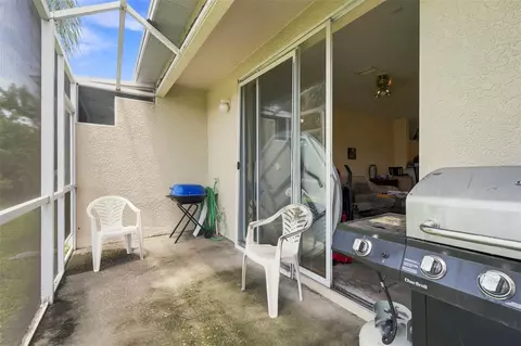 Exterior - 11082 Winter Crest Dr, Riverview, FL 33569 photo 3 of 5