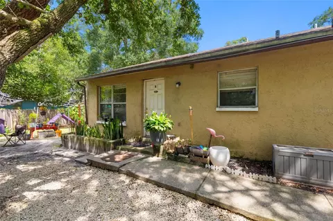 9406 N Hartts Dr, Tampa, FL 33617