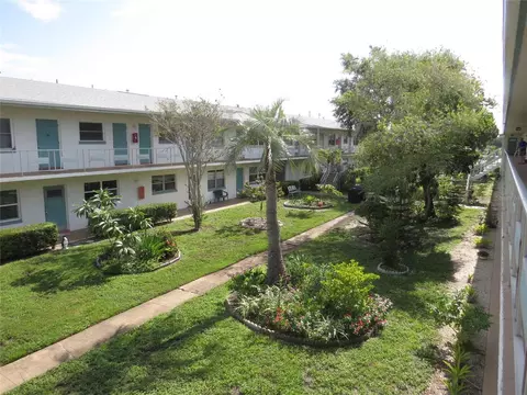 5815 18th St N #16, Saint Petersburg, FL 33714