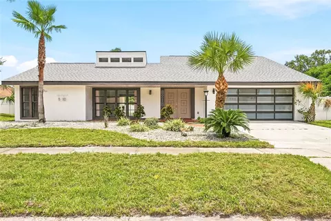 8215 La Serena Dr, Tampa, FL 33614