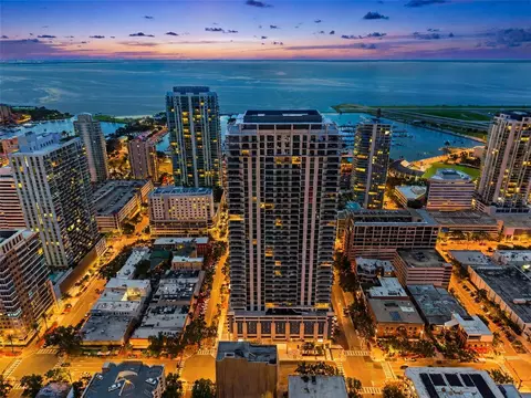 275 1st Ave S #1902, Saint Petersburg, FL 33701