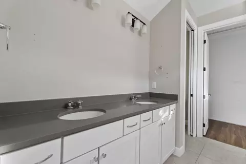 Bath - 3360 Chestertown Loop, Bradenton, FL 34211 photo 4 of 5