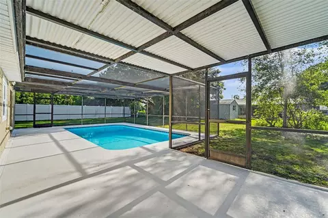 Exterior - 1364 Dill Ave, Spring Hill, FL 34608 photo 7 of 10
