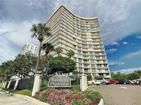 2611 Bayshore Blvd #303, Tampa, FL 33629