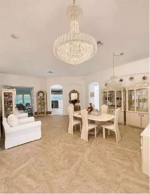 Dining - 10924 Rain Hollow Ct, Trinity, FL 34655 photo 2 of 8
