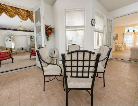 Dining - 10924 Rain Hollow Ct, Trinity, FL 34655 photo 5 of 8