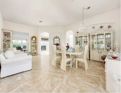 Dining - 10924 Rain Hollow Ct, Trinity, FL 34655 photo 3 of 8