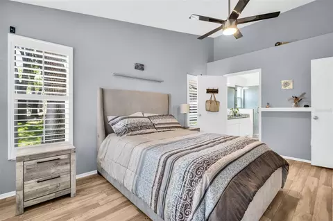 Bedroom - 3067 Pointer Dr, Palm Harbor, FL 34683 photo 2 of 7