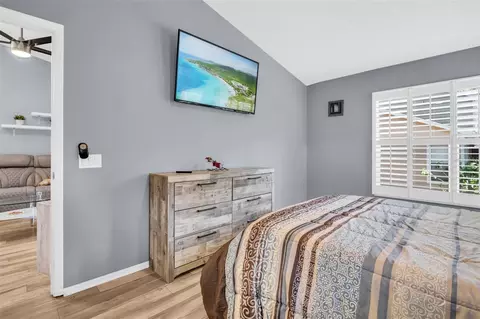 Bedroom - 3067 Pointer Dr, Palm Harbor, FL 34683 photo 4 of 7