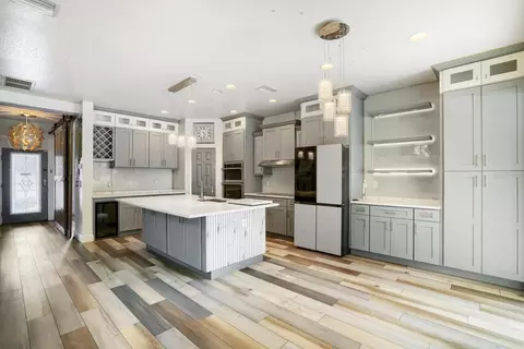 Kitchen - 3951 Pacente Loop, Wesley Chapel, FL 33543 photo 2 of 4