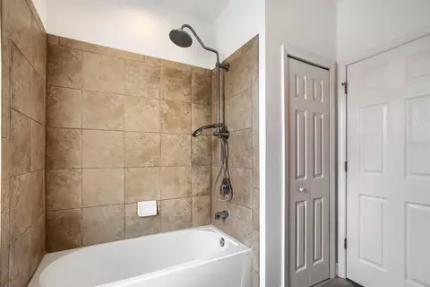 Bath - 3951 Pacente Loop, Wesley Chapel, FL 33543 photo 5 of 5