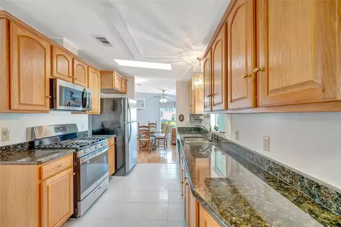 138 S Saint Thomas Cir, Apollo Beach, FL 33572 photo 30
