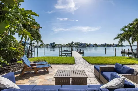 2501 Bay Blvd, Indian Rocks Beach, FL 33785
