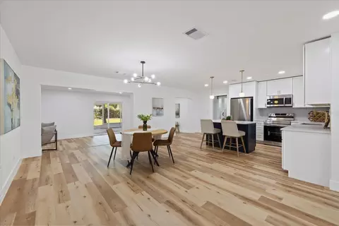Dining - 2928 Forest Cir, Seffner, FL 33584 photo 1 of 3