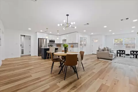 Dining - 2928 Forest Cir, Seffner, FL 33584 photo 2 of 3
