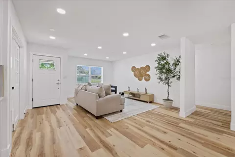 Living - 2928 Forest Cir, Seffner, FL 33584 photo 3 of 5