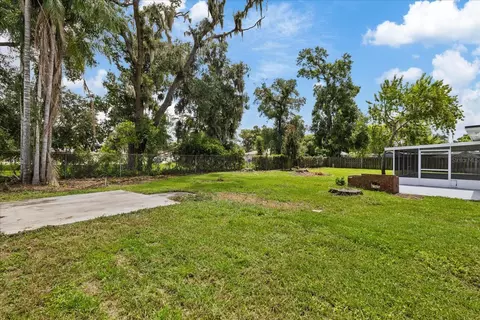 Exterior - 2928 Forest Cir, Seffner, FL 33584 photo 10 of 11