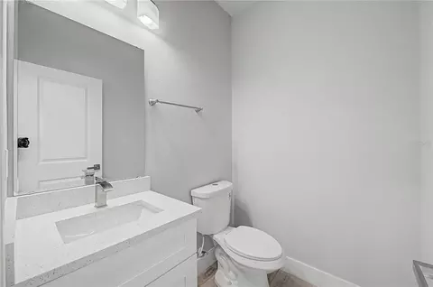 Bath - 17199 SW 43rd Ct, Ocala, FL 34473 photo 2 of 5