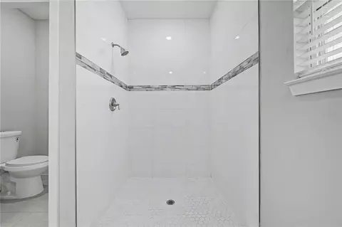 Bath - 17199 SW 43rd Ct, Ocala, FL 34473 photo 5 of 5