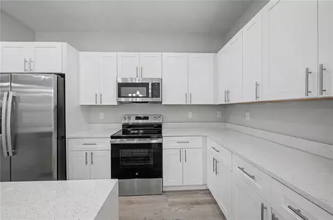 Kitchen - 17199 SW 43rd Ct, Ocala, FL 34473 photo 3 of 7