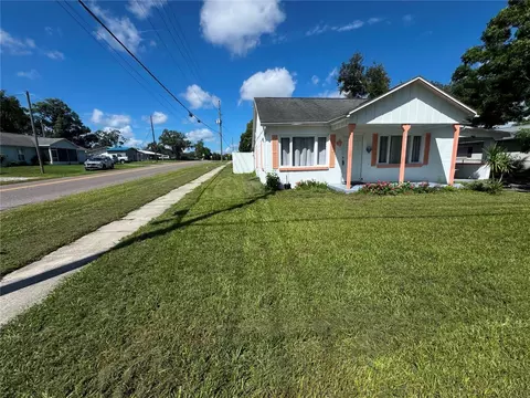 5829 12th St, Zephyrhills, FL 33542