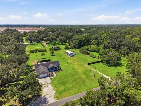 View/Area - 5335 Shakespeare Dr, Dover, FL 33527 photo 7 of 8