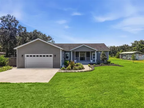Exterior - 5335 Shakespeare Dr, Dover, FL 33527 photo 2 of 11