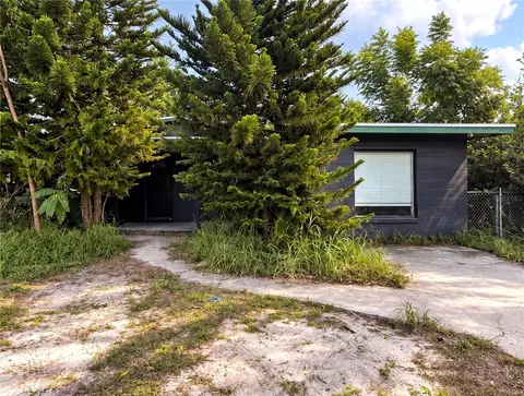 1803 E Bougainvillea Ave, Tampa, FL 33612