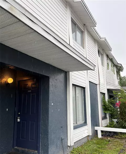 13045 Londondary Pl, Tampa, FL 33612