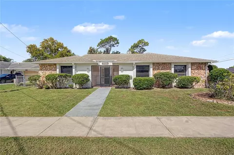 16207 Tree Line Dr, Hudson, FL 34667