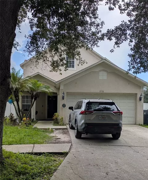 Exterior - 11731 Mango Cross Ct, Seffner, FL 33584 photo 2 of 5