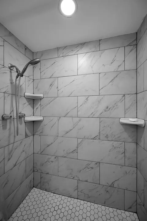 Bath - 2003 6th Ave SW, Largo, FL 33770 photo 3 of 3
