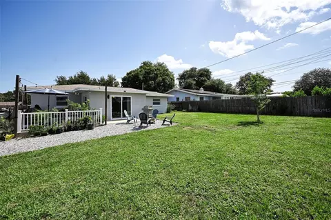 Exterior - 2003 6th Ave SW, Largo, FL 33770 photo 8 of 12