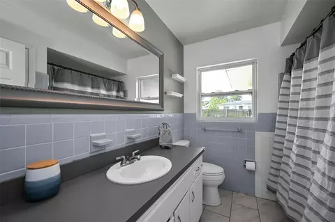 Bath - 2003 6th Ave SW, Largo, FL 33770 photo 1 of 3