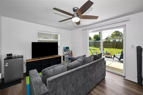 Living - 2003 6th Ave SW, Largo, FL 33770 photo 5 of 5